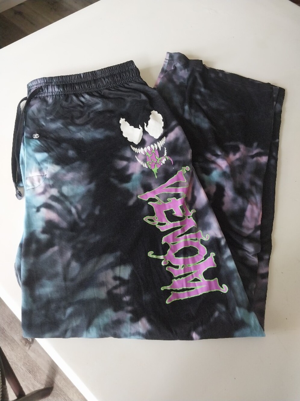 Venom Graphic Tie-Dye Mens XXL Pajamas — Black with Purple & Green Logo